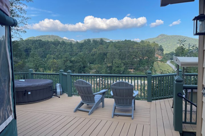 Mountain Aire Cottages Inn & Glamping
