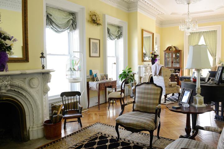 Room 42 of 70