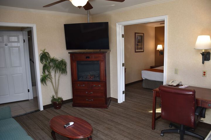Room 15 of 37