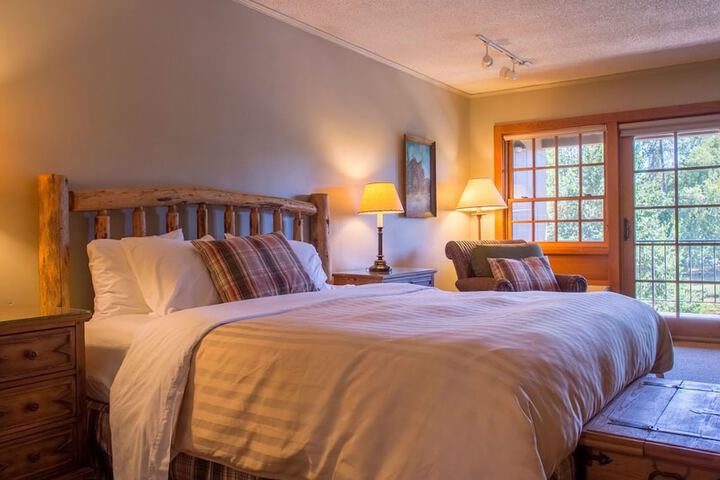 The Lodge at Riverside