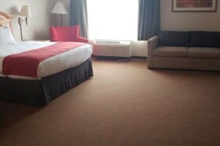 Country Inn & Suites by Radisson Waterloo, IA