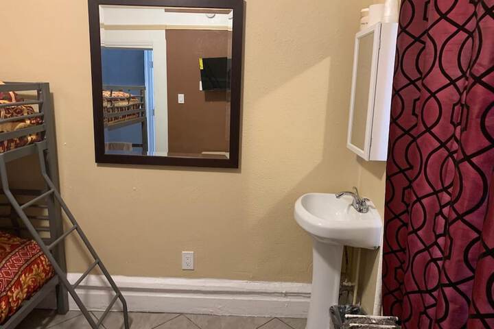 Room 23 of 43