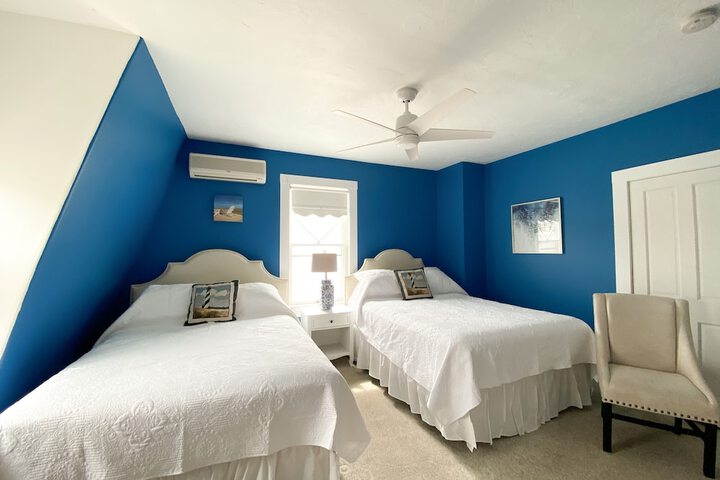 Room 186 of 468