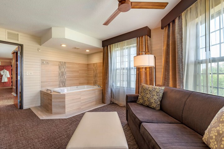 Room 32 of 51