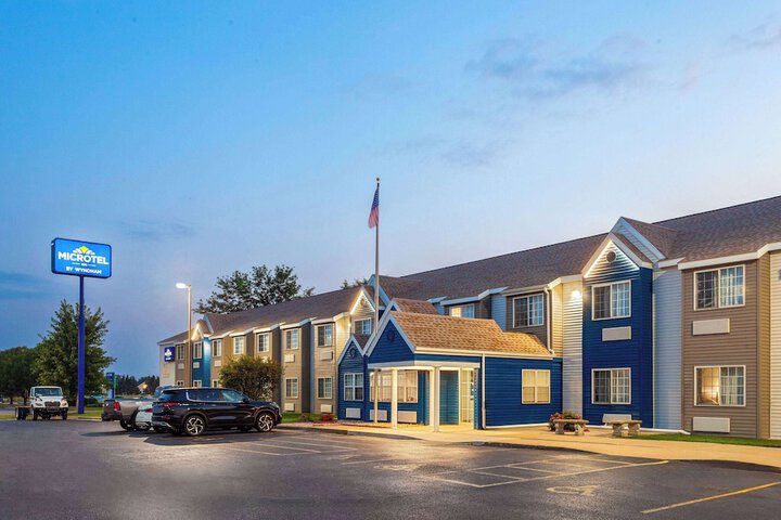 Microtel Inn by Wyndham Janesville