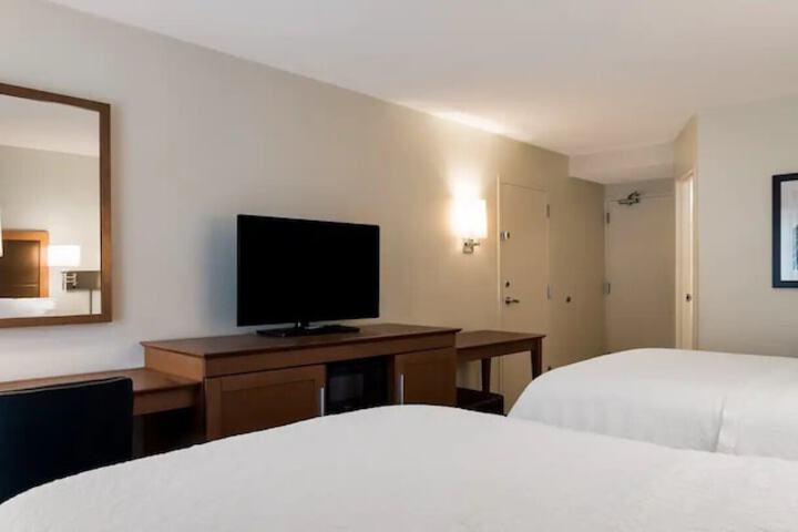 Room 27 of 58