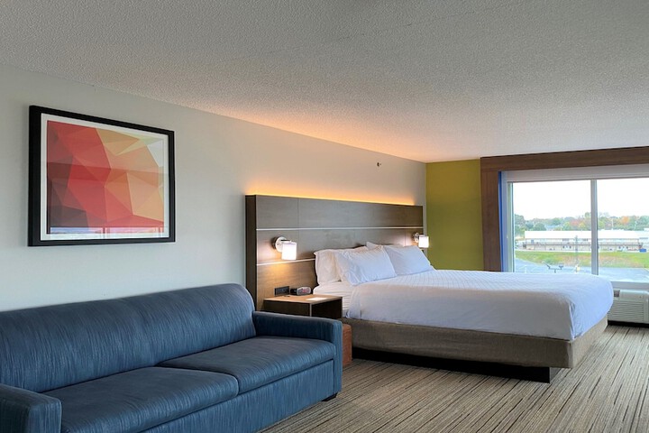 Holiday Inn Express & Suites Somerset Central by IHG