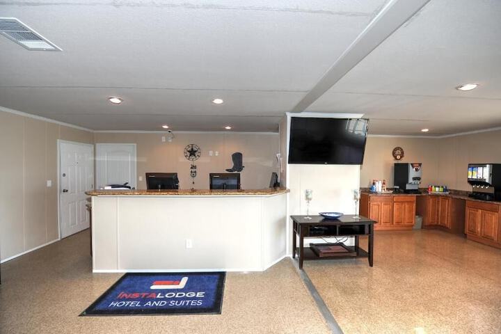 Instalodge Hotel & Suites