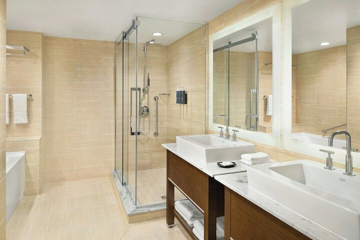 The Westin Wall Centre Vancouver Airport