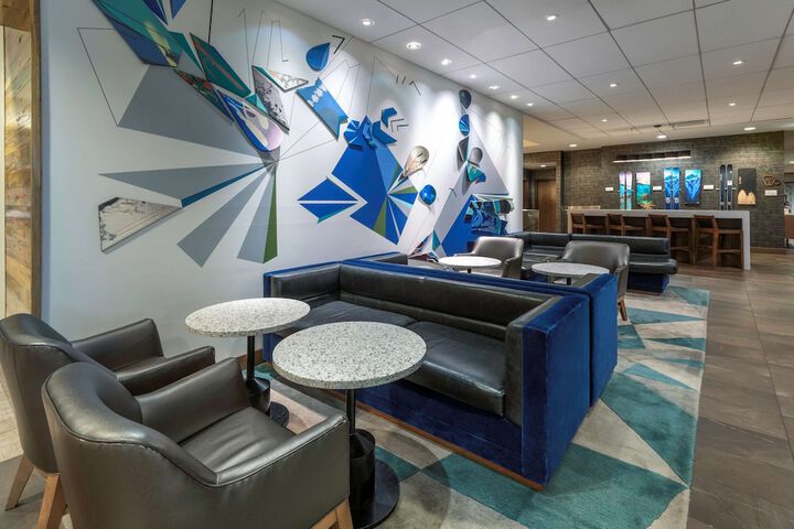 Hotel Interior 10 of 47