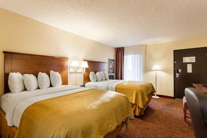 Room 11 of 26