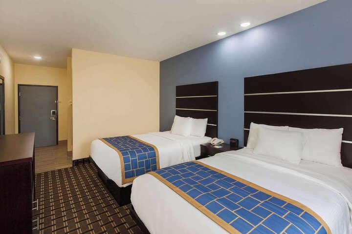 Room 18 of 21
