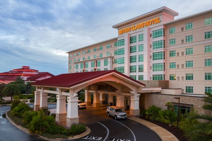 Seven Clans Hotel