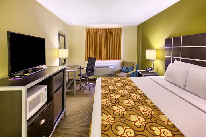 Room 16 of 26