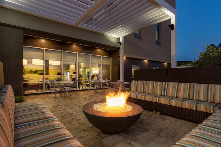 Terrace/Patio 21 of 23