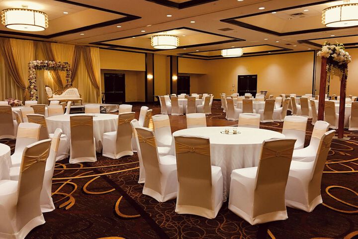 Ballroom/Hall 64 of 69