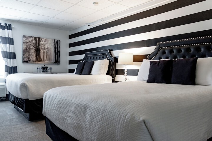 Room 133 of 153