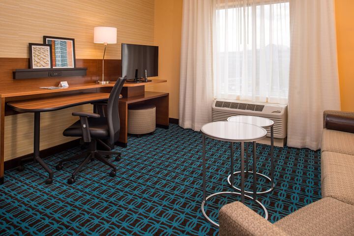 Fairfield Inn & Suites St. Louis Westport