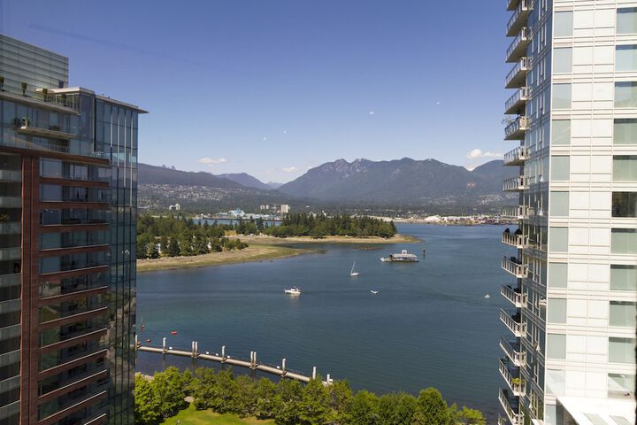 Pinnacle Hotel Harbourfront