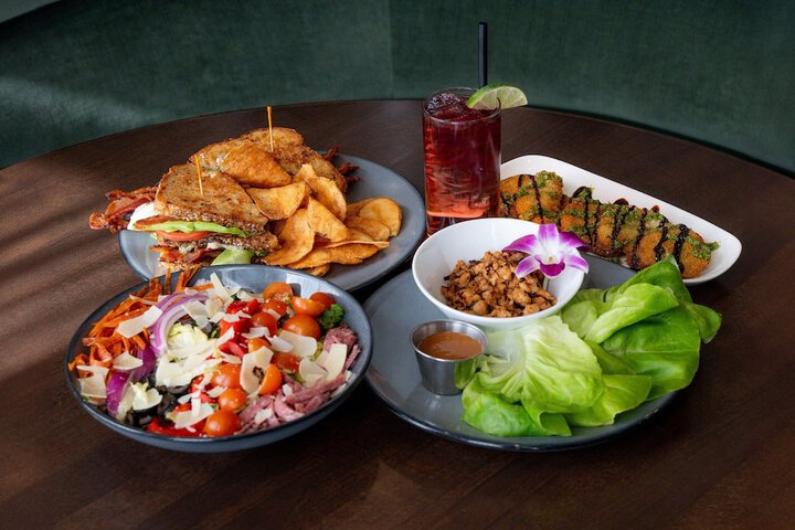Dining 76 of 106