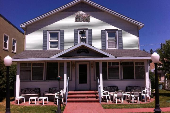 Pullman House Inn