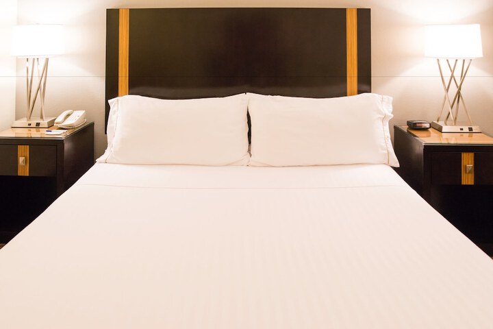 Room 9 of 43