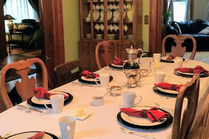 Breakfast/Coffee Service 114 of 124