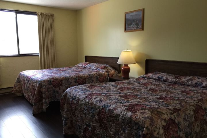 Room 17 of 38