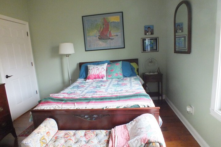 Room 12 of 24