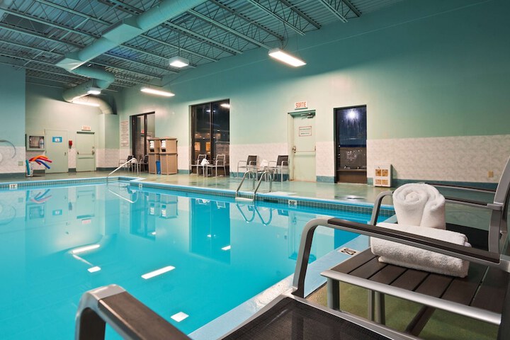 Pool 7 of 64