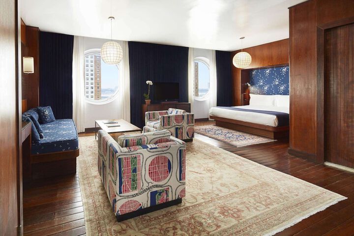 Room 18 of 34