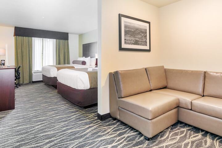 Cobblestone Hotel and Suites Janesville
