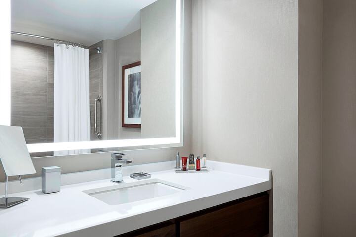Ithaca Marriott Downtown on the Commons