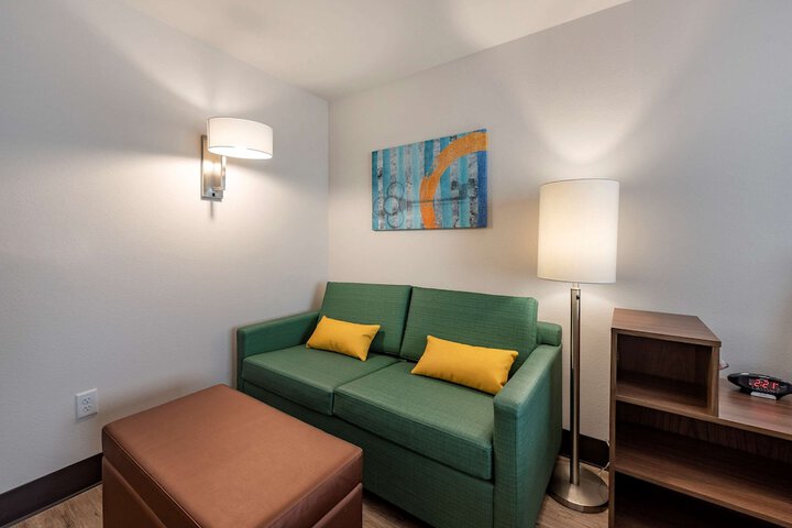 Room 18 of 46