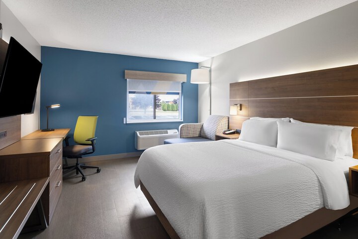 Holiday Inn Express Sheboygan-Kohler by IHG