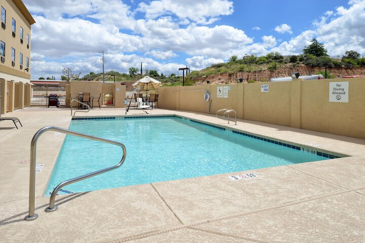 Pool 19 of 68
