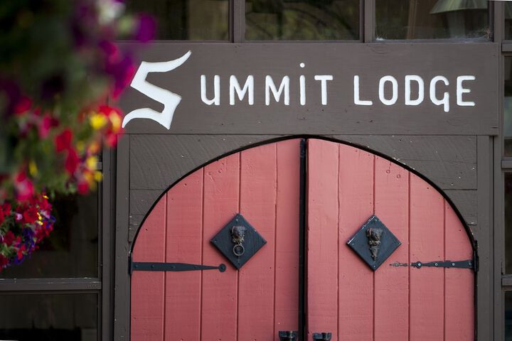 Summit Lodge