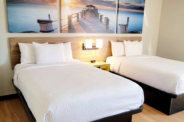 Days Inn by Wyndham Pleasant Prairie Kenosha