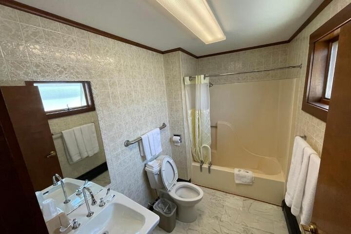 Room 29 of 42