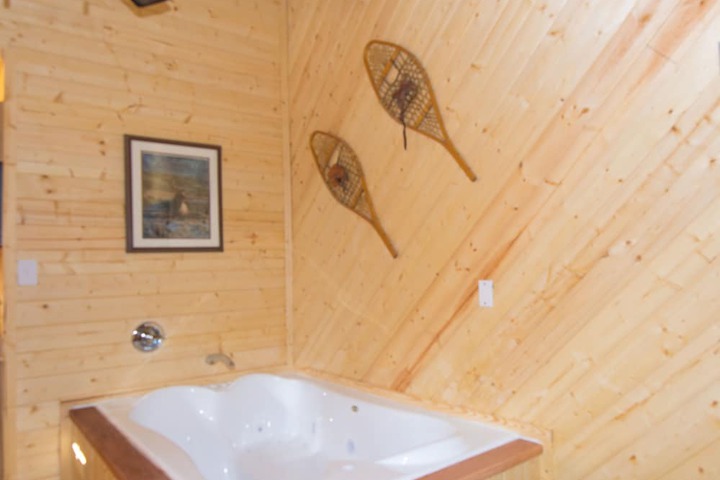 Upper Canyon Inn & Cabins
