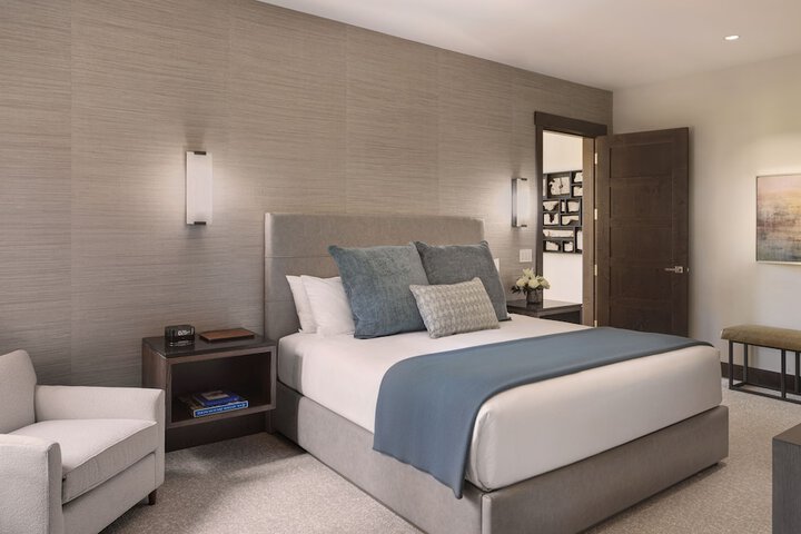 Room 81 of 195