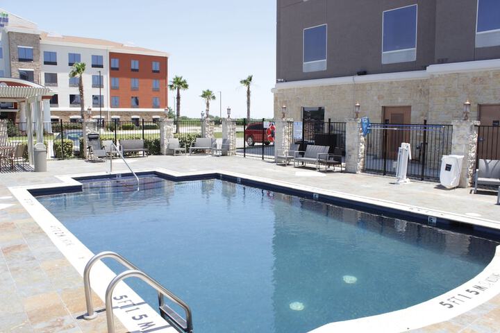 Pool 22 of 123