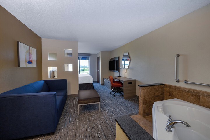 Room 25 of 56