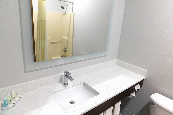 Quality Inn Pontiac