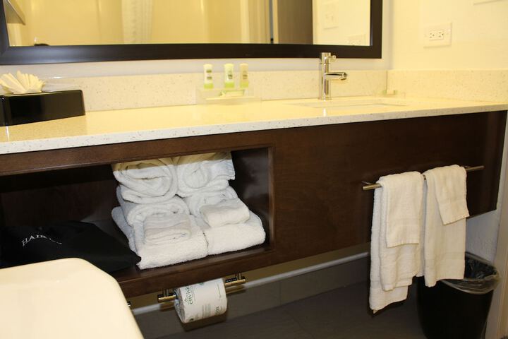 Country Inn & Suites by Radisson Romeoville I-55