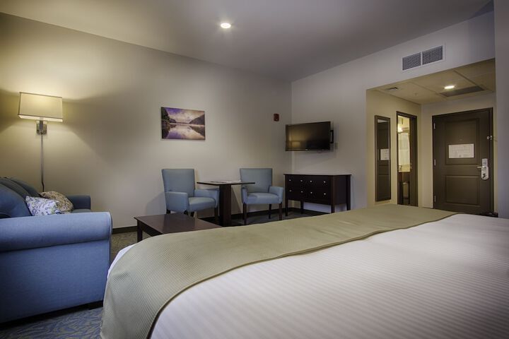 Room 72 of 112