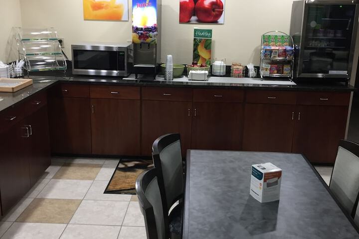 Breakfast/Coffee Service 50 of 61