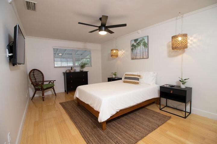 Game Room near Navy Base, Hannah Park and Beach!