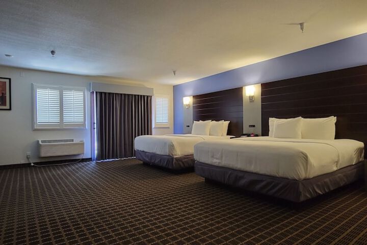 Room 21 of 42