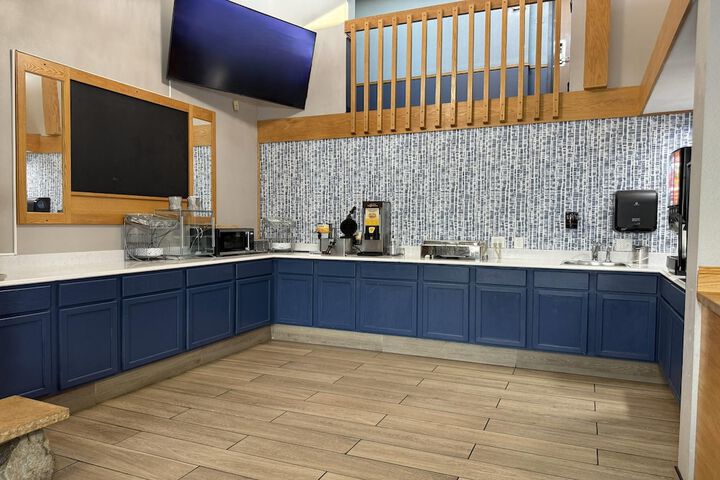 AmericInn by Wyndham Sioux Falls